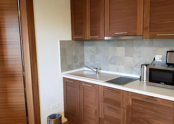 B229 & B230 In Vucko, -private Host